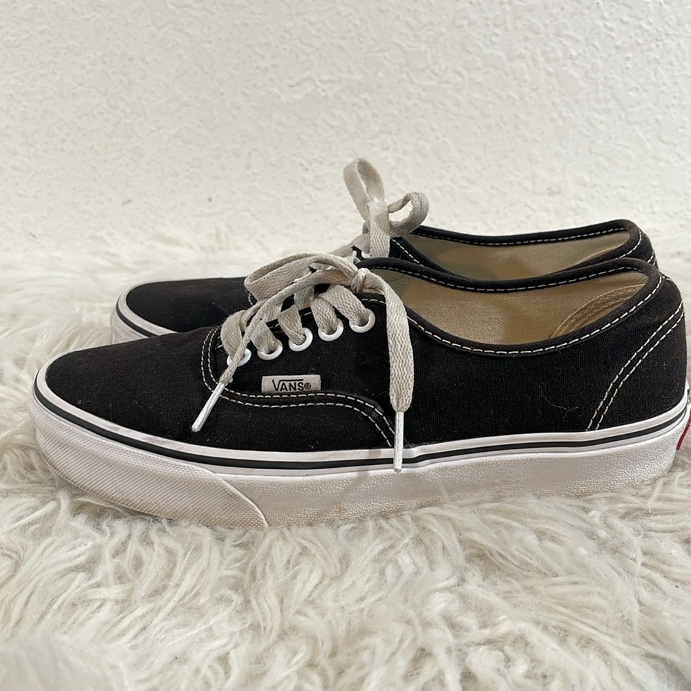 VANS Off The Wall Old Skool Classic White & Black Sneakers Size M6.5 & W8 Unisex - Picture 3 of 10